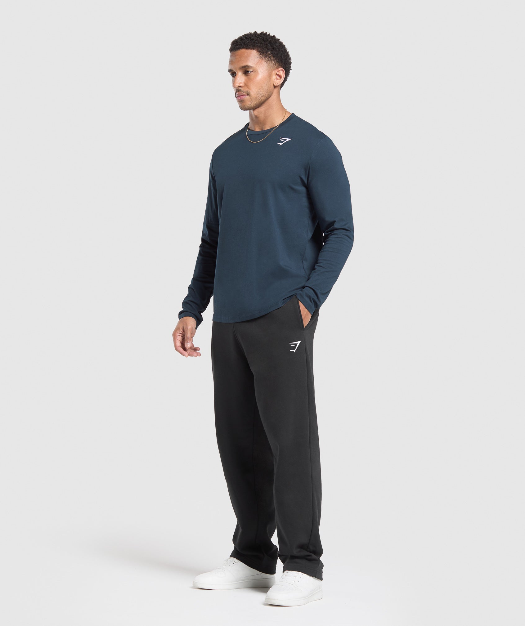 Gymshark Crest Long Sleeve T-Shirt - Navy