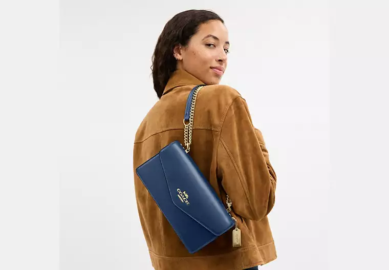Klare Envelope Crossbody Bag calf leather/Gold/Deep Blue