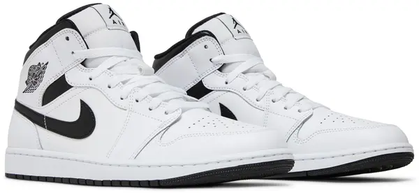 Air Jordan 1 Retro Mid Tuxedo
