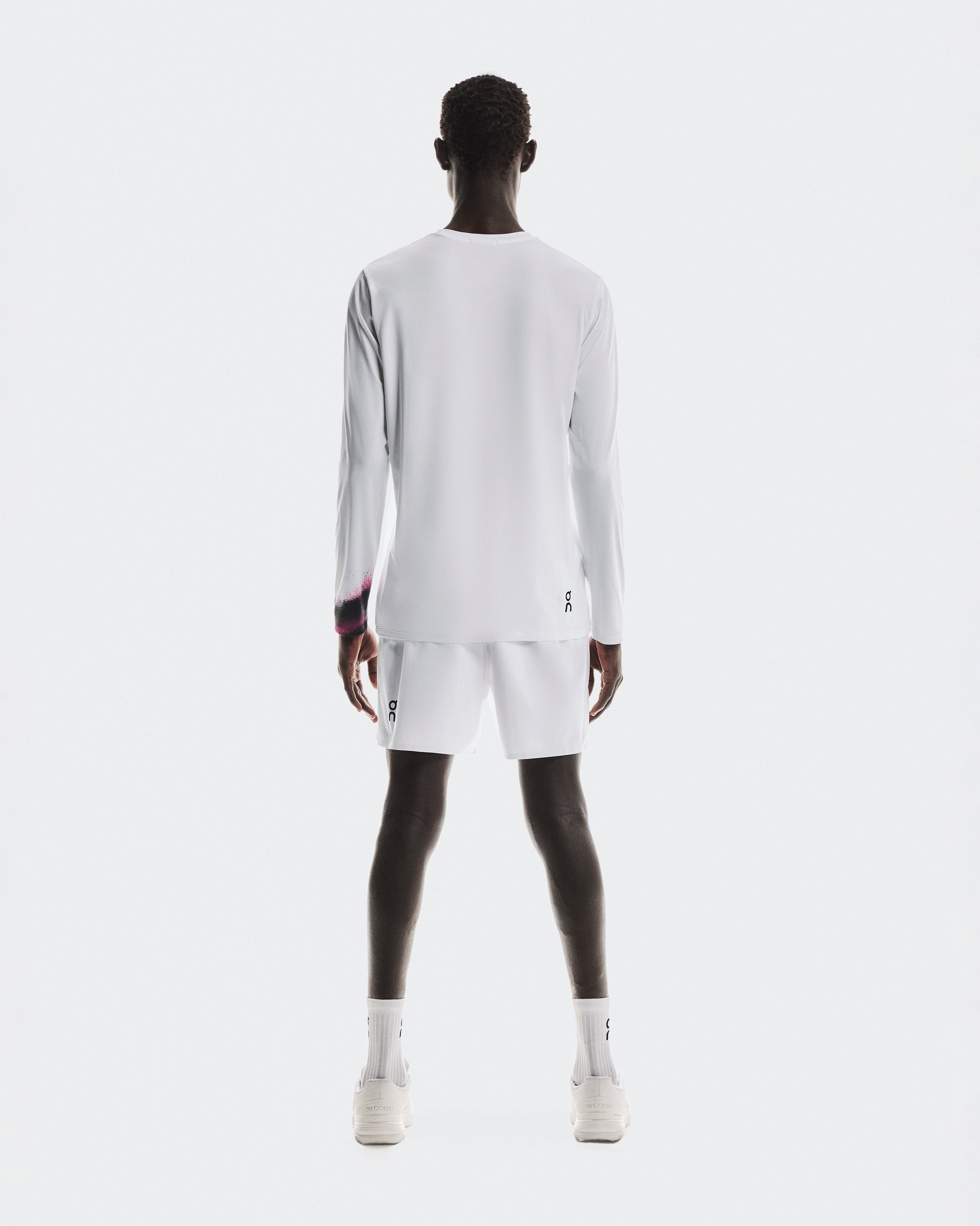 On Court Long-T White Black