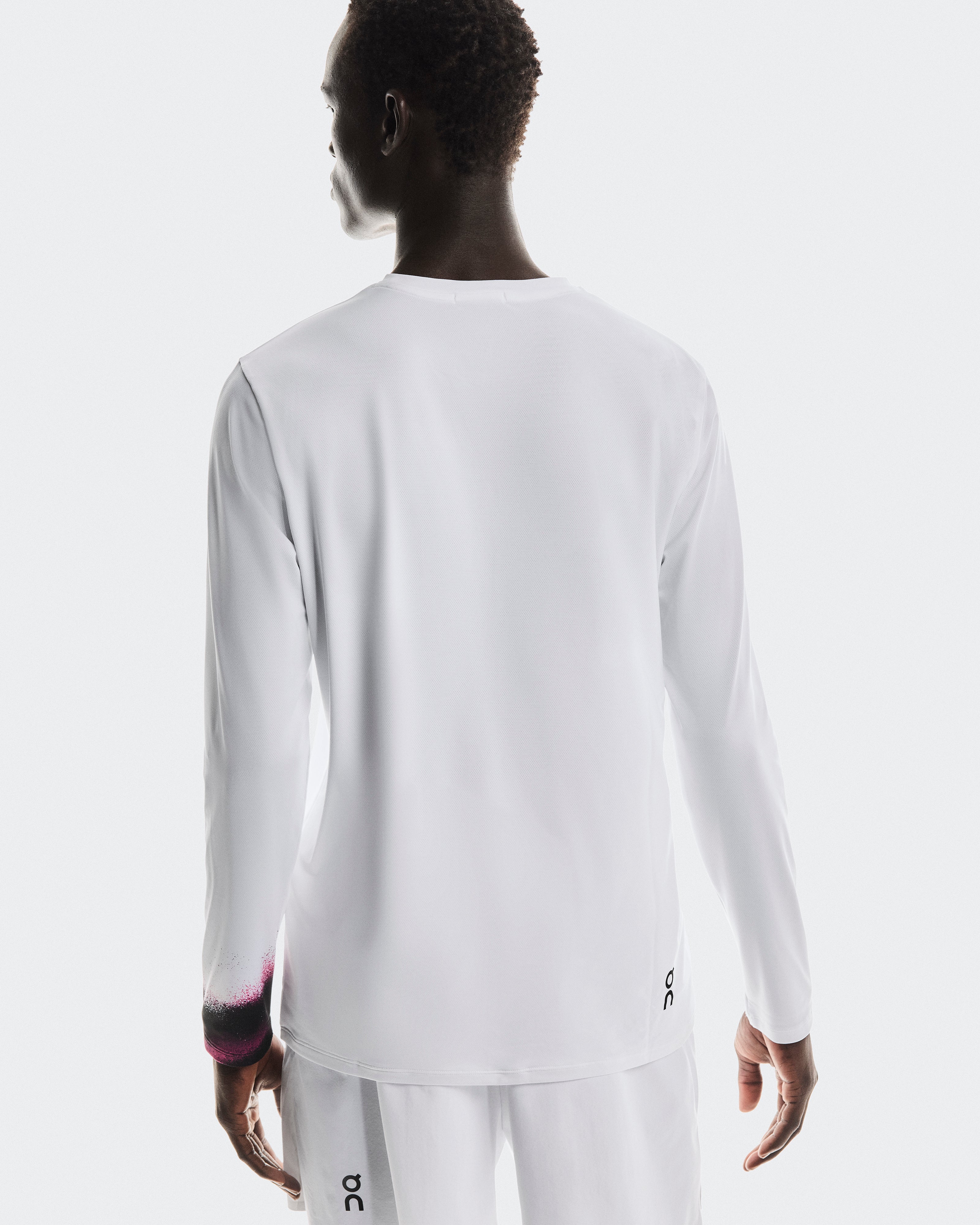 On Court Long-T White Black